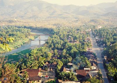 ラオス・存在感はなくても、頑張ってます