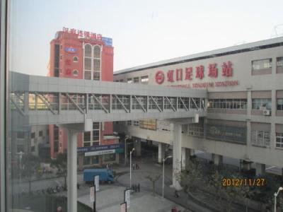 上海の地下鉄・虹口足球場駅・3号、8号乗換