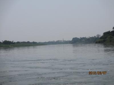 ビルマ・マンダレー特急旅行（４８）エーヤワデー（イラワジ）川を渡る。