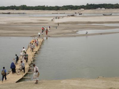 BANGLA 9 クシュティア後半 渡し船でタゴール記念館とラロン廟へ Kushtia