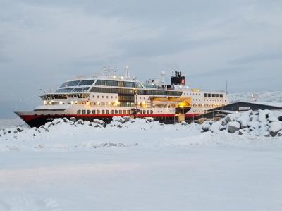 ノルウエー沿岸急行とオーロラ＆犬ぞり