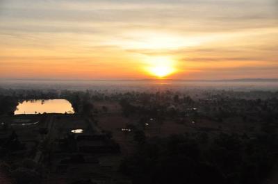 ビアラオ便り～2013年1月1日ワットプーから眺める初日の出