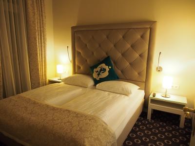 ザルツブルク＆ウィーン　2012/13年末年始　Hotel Villa Carlton　（★★★★）　トリプルルーム