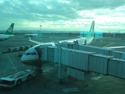 【2012.12】エバー航空（ビジネスクラス）に搭乗し、プノンペンへ。その日のうちにシアヌークビルへ移動。