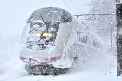 秋田新幹線こまちに乗って雪見の乳頭温泉郷に訪れてみた