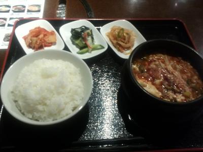 ここの韓国料理は本場韓国より美味いかも！ランチも安い！美味い！辛いの駄目な人も大丈夫。