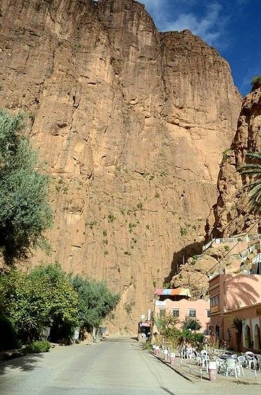 ★モロッコ再訪車旅（３）グラウイのカスバ、そしてトドラ渓谷へ