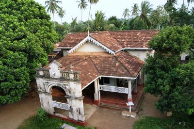 スリランカの伝統的な家屋を訪問