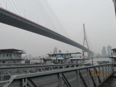 上海の黄浦江・楊浦大橋・渡し舟・歇寧線
