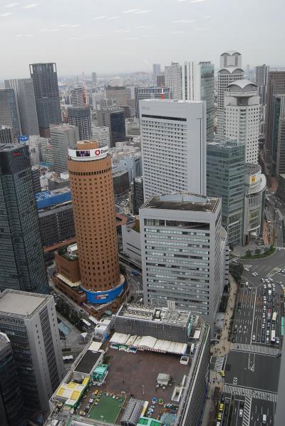 LIVE IN Page1～大阪曾根崎、生伴奏で歌える店