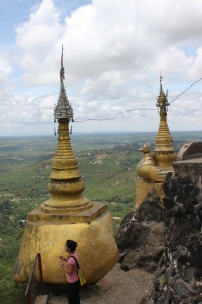 微笑みの国　ミャンマー　その7（ポッパ山)