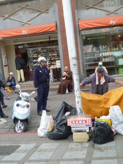 ★台北で走る、次の夜明け、走る・・路地を歩く・・そしていざ高雄へ・・工事中