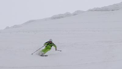 ニセコ　バックカントリーを滑る  雪（往き）はよいよい帰りは・・・　その１