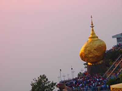 ゴールデンロック ~ 落ちない!転がらない!人が多い!!~