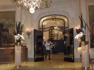 フランスのホテルシリーズ6  パリ プラザアテネ