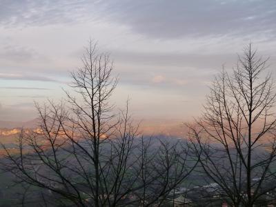 春の優雅なイタリア中部・サンマリノ巡り旅♪　Ｖｏｌ３９（第５日目朝）　☆サンマリノ：「Grand Hotel SanMarino」スイートルームから朝の風景を眺めて♪