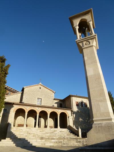 春の優雅なイタリア中部・サンマリノ巡り旅♪　Ｖｏｌ６４（第６日目午後）　☆サンマリノ：旧市街の散策とショッピング♪