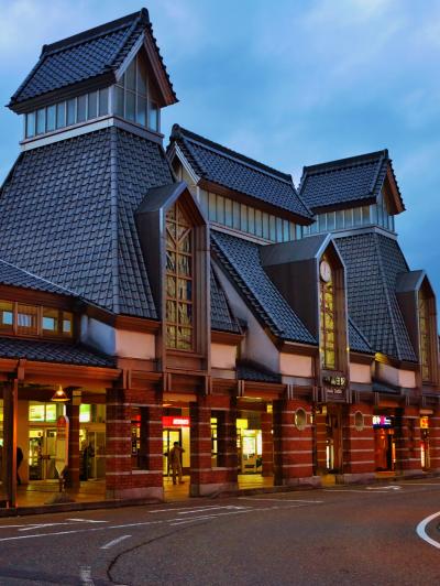 上越-5　高田駅付近　雁木のある通りを歩いて　☆朝市でのふれあいも