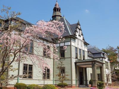 春色に染まる明治村　桜と美しい建築物とデンキブランに酔いしれる旅