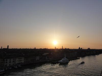 2012年5月憧れのエーゲ海クルーズ10日間⑦「クルーズ最終日。朝日に照らされたベネチア」