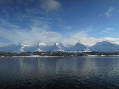 ノルウェー　沿岸急行船でオーロラを見る旅☆2013.2　⑩HURTIGRUTEN ms Finnmarken 12-Day Cruising Day10 冬のフィヨルドの絶景