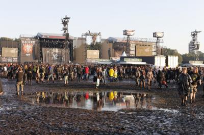 ドロドログチャグチャで悪戦苦闘!! 泥んこのWACKEN 2012 　本日は2日目