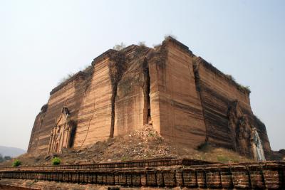 ミャンマー、ロンジーをひきずりながら…　その８　ミングォンにバイタクでGO！