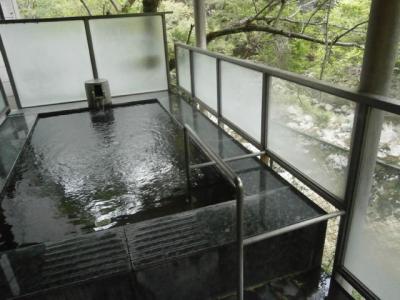 犬鳴山温泉と犬鳴山七宝瀧寺