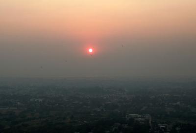 ミャンマー、ロンジーをひきずりながら…　その10　マンダレーヒル、そしてバガンへ