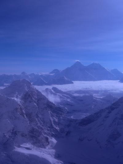 エベレストが見えた！！！　遊覧飛行リベンジ大成功♪　　＜　ネパール旅行　3日目　その１　＞