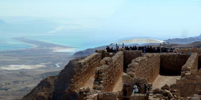 第１部イスラエル周遊旅情第１章イスラエル回遊23巨大遺跡マサダその３マサダの砦から見下ろす死海のパノラマ