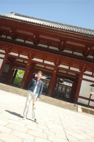 Isn't a walk a part just for a moment at international goodwill? ちょっと散策が国際親善に一役かな　　　