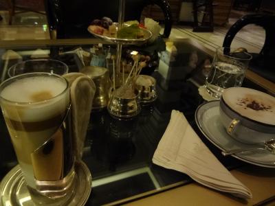 アル・カサールホテルのカフェ夜　#2