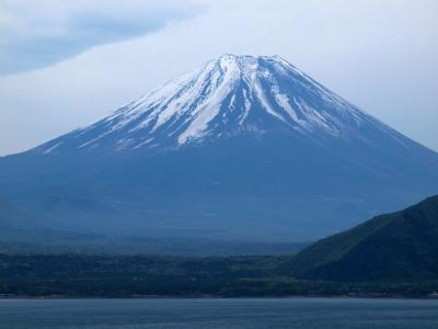 富士の芝桜　紅の絨毯ー下 美しの富士山