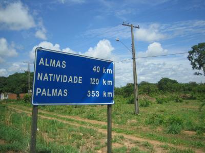 恐竜時代の様な奇岩の連続