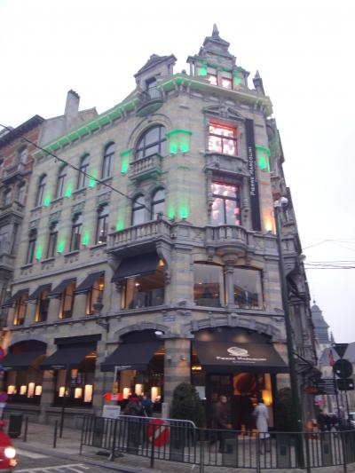 HIS オランダ・ベルギー・フランス８日間 ⑤ ブリュッセル市内散策、ベルギーチョコレート　ピエール・マルコリーニ本店＆ピエール・マルコリーニ・カフェ、ヴィタメール本店＆ヴィタメール・カフェ、レオニダス、日本未上陸パトリック・ロジェ等でお買い物編