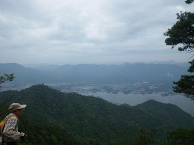 新・日本百名山　弥山(535m)　に　大谷コースから登ります。