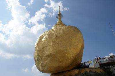 ミャンマー、ロンジーをひきずりながら…　その19　ゴールデンロックにて