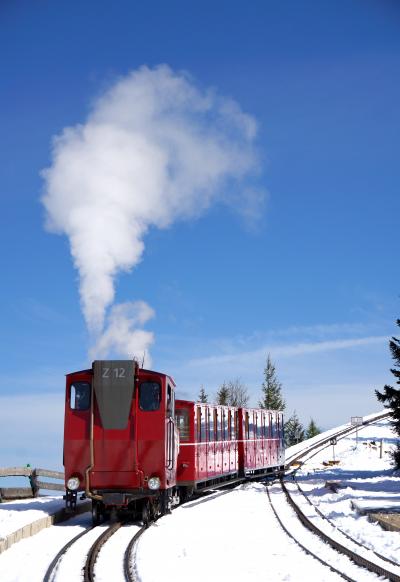 オーストリア シャーフベルク登山鉄道とパノラマ絶景