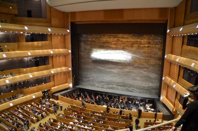 サンクトペテルブルク: 5月にオープンした新マリインスキー劇場で「指環」を観る