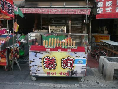 旗津の海に向かうまでの店めぐり