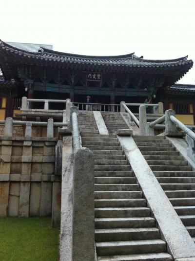 韓国小中学生の修学旅行先、京都みたいな富士五胡みたいなところです。