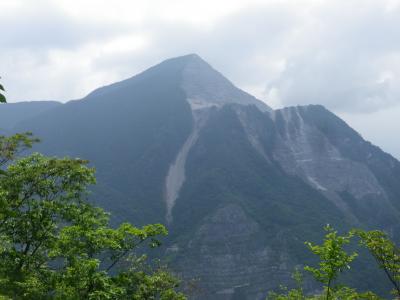 飯能・名郷から武川岳・二子山に登り、芦ヶ久保へ