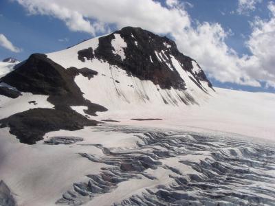 サマーアドベンチャー・Conrad Glacierを望むヴィアフェラータ