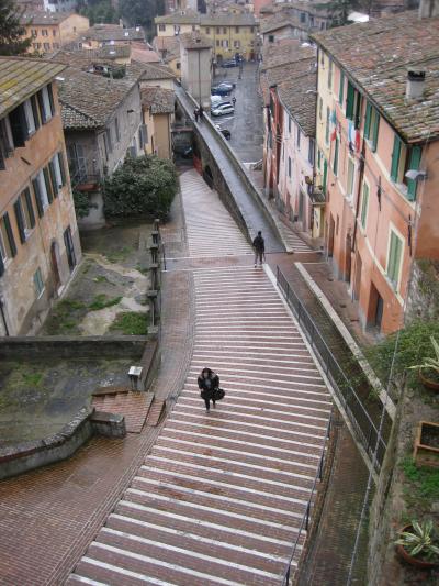 中部イタリア小さな街とヴェネチアの旅　その6　ペルージャ　グッビオ編