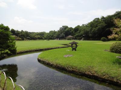 日本三名園のひとつ岡山後楽園の散策をする