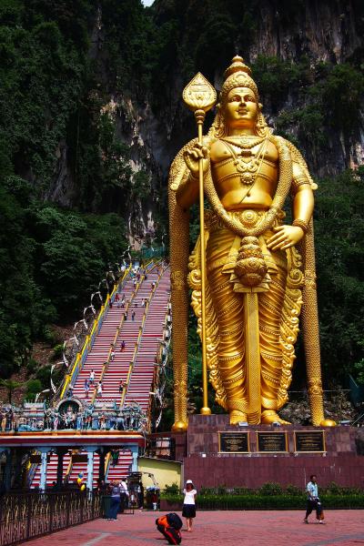 優美なモスクと極色彩の洞窟寺院を巡る旅 in Malaysia★2013　04　3日目【Batu Caves・KL】