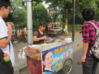 補陀落渡海への旅（５３）公園での朝食。