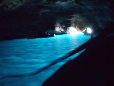 青の洞窟に入りたくて