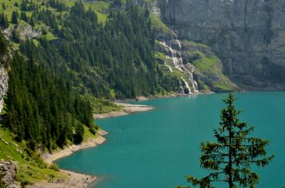 2013年スイス滞在記（１３）　サースフェー移動途中にカンデルシュテーク・エッシネン湖散策